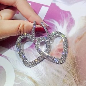 (NWT)🌸Heart Rhinestone Earrings